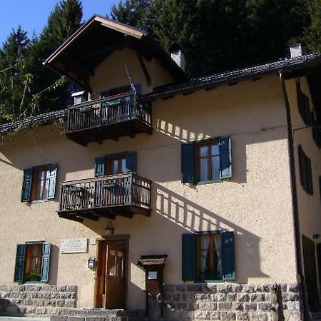 Ostello Sanmartino San Martino Di Castrozza Εξωτερικό φωτογραφία